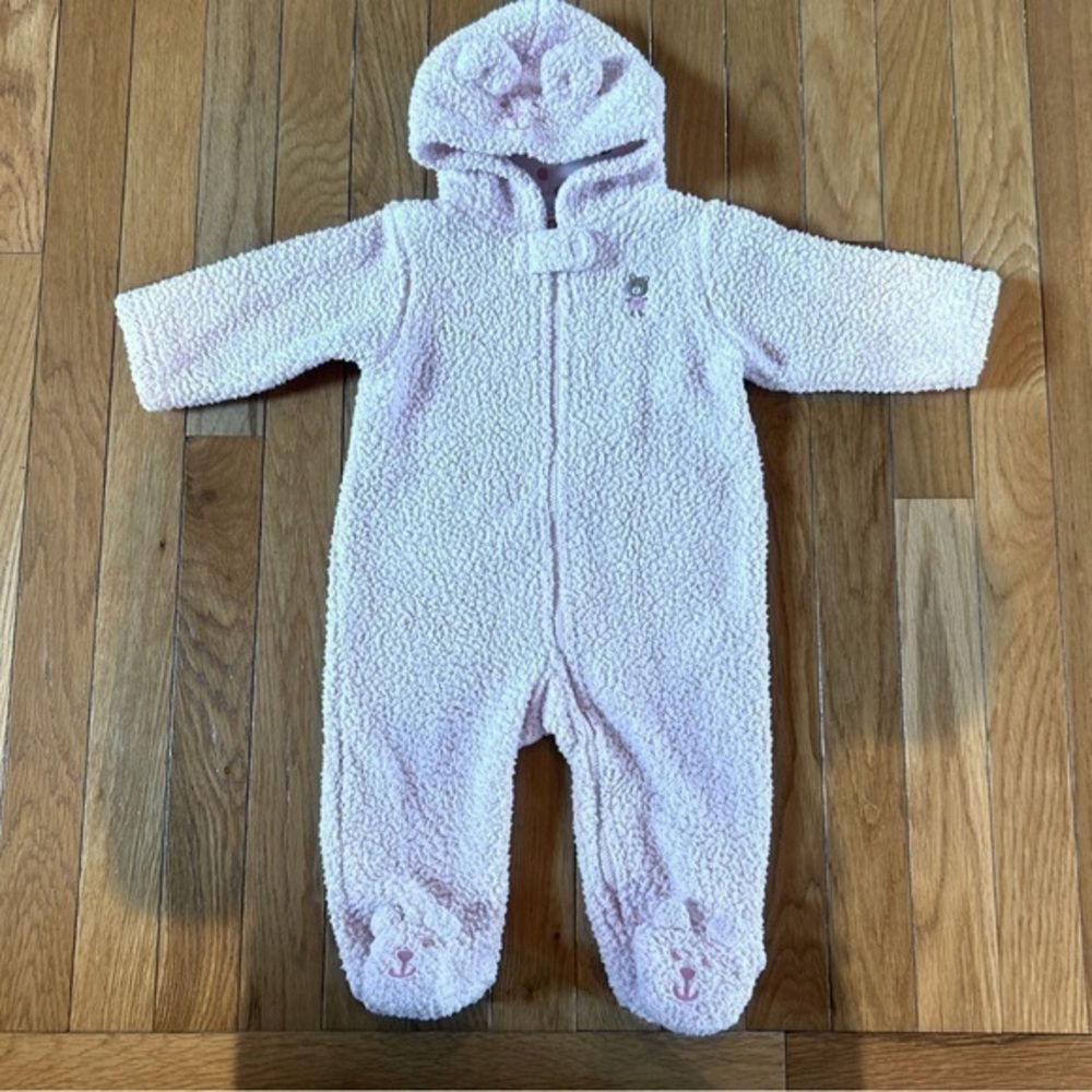 Carter’s 9 month Pink Fuzzy Baby Girl Hooded Footed Snowsuit